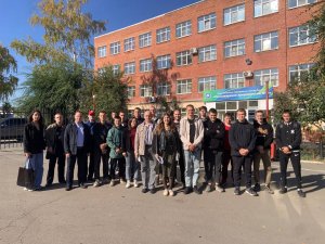 Будущие специалисты в области автотранспорта побывали на экскурсии в МП г. Омска «ПП-8»